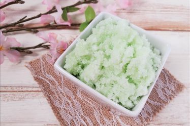 Homemade Lemongrass Sugar Scrub