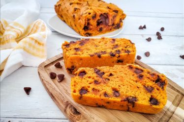 Easy Chocolate Chip Pumpkin Bread