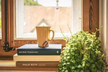 5 Must-Read Books for Enhancing Your Personal and Professional Life