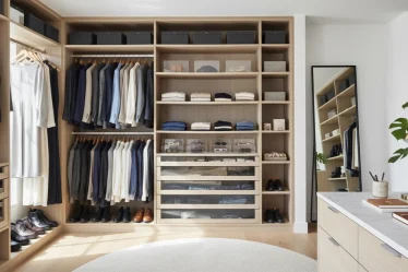 Essential Features for a Modern Walk-In Wardrobe in 2026
