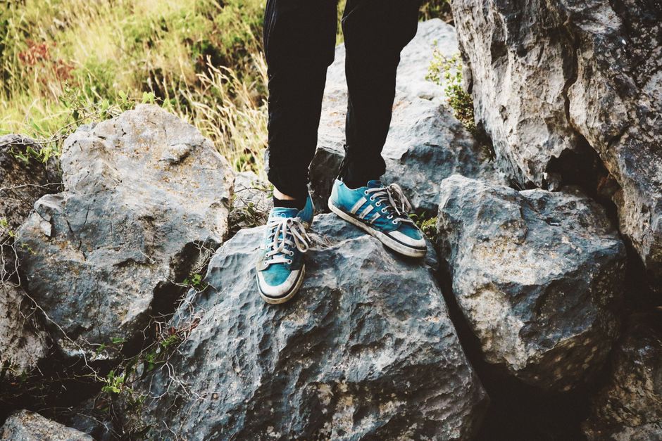 Best Shoes for Women After Hip Replacement — What Actually Works