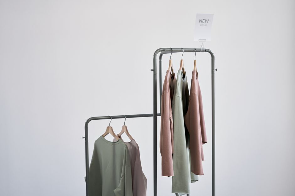 Capsule Wardrobe Layering for Cool October Mornings