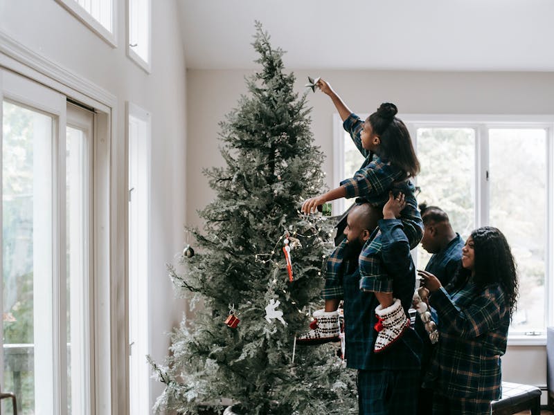 Creating Magical Christmas Traditions for Your Family This December