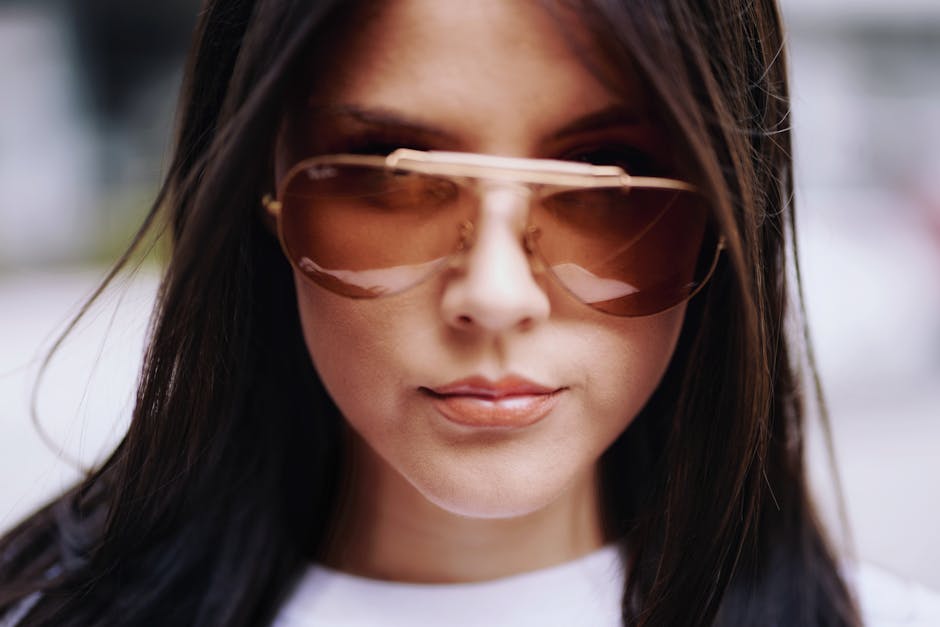 Vogue 2025 Sunglasses: Essential Styles Guide