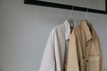 Work Outfit Basics: 7 Core Pieces for a Professional Capsule Wardrobe
