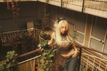 Y2K Underground Fashion: Brands, Pieces, and What to Avoid